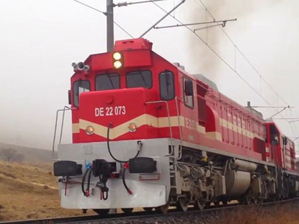 Makinist Treni Durdurup Alışveriş Yapmaya Gitti