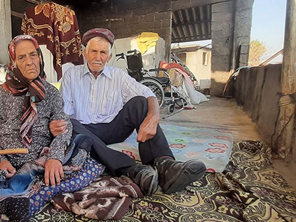 Manavgat’ta Yangın Esnasında Evi Hasar Alan Yaşlı Çift Yeni Evine Kavuştu!