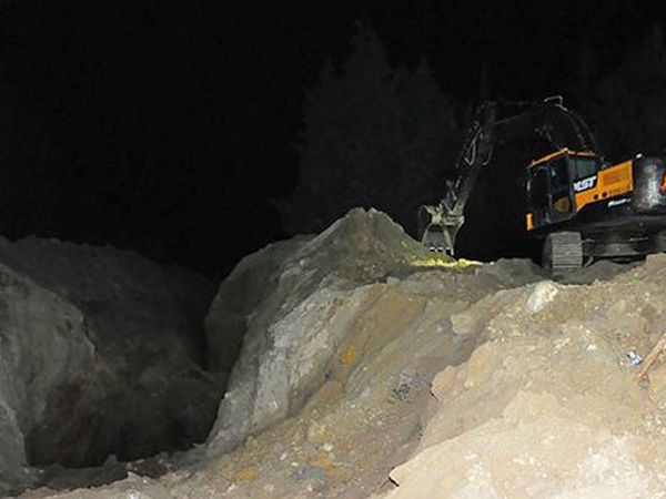 Manisa'da kazı çalışmasında göçük meydana gelmişti: Toprak altında kalan son kişinin cesedine ulaşıldı