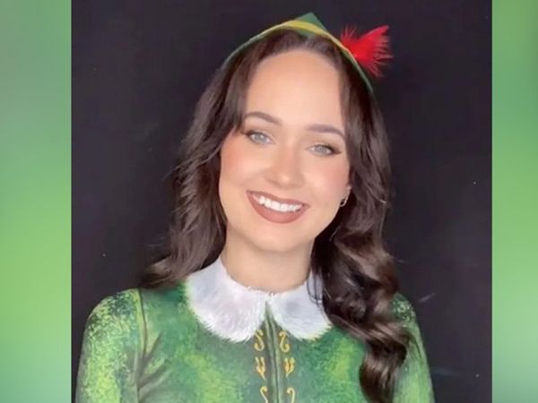 Marina Eloise Yılbaşı İçin Vücudunu Boyadı