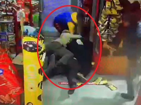 Markette Husumetli Kavgası
