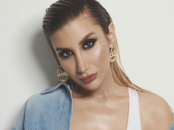 Maske Takmayan İrem Derici Kendisini Uyaranlara Kızdı