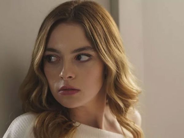Melis Sezen ev hali