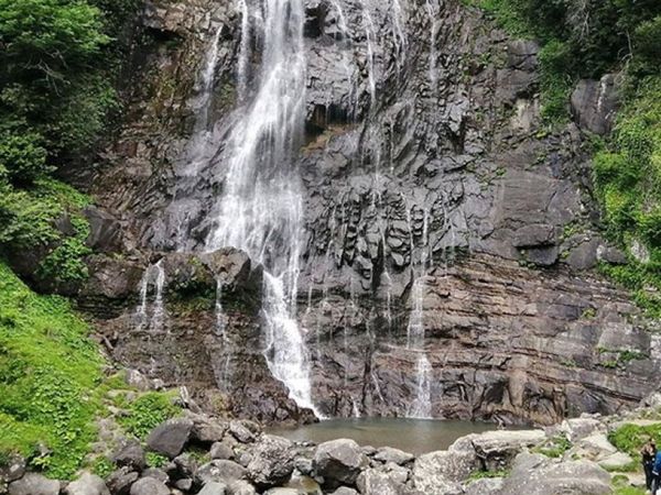 Mençuna Şelalesi, Yerli ve Yabancı Turistlerin En Gözde Mekanlarından Biri Oldu