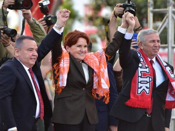 Meral Akşener'in Konya mitinginde alan boş kaldı