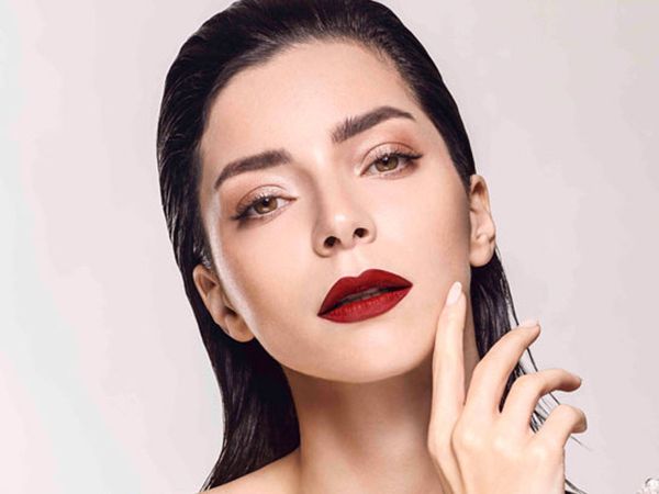 Merve Boluğur Kimdir?