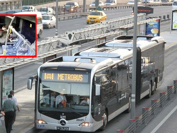 Metrobüste tuhaf sesler çıkarınca genç kadın tekmeler savurdu!