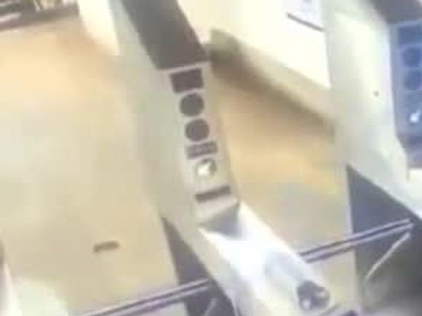Metroya Ücretsiz Binmek İstedi Canından Oldu