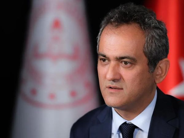 Milli Eğitim Bakanı Mahmut Özer'den flaş açıklamalar! Üç önemli konuya değindi!