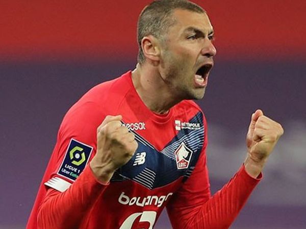 Milli Futbolcu Burak Yılmaz Şampiyonluk Kutlamalarına Alınmadı