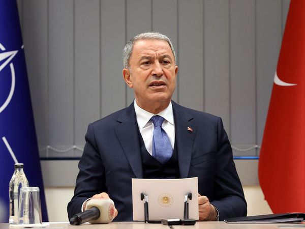 Milli Savunma Bakanı Hulusi Akar, NATO Karargahı'nda Ukrayna'daki son durumu değerlendirdi