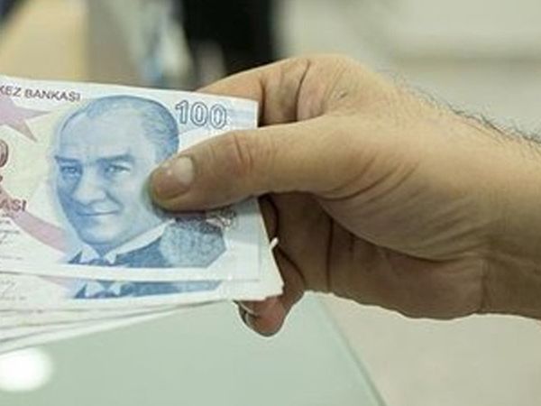 Milyonlarca Memur ve Emeklisini İlgilendiren Haber Geldi: 1000 Lira Fark Yarın Hesaplara Yatırılacak!