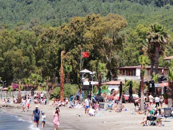 Muğla Sahillerinde Koronavirüs Unutuldu