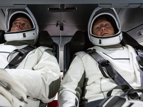 NASA ve SpaceX Astronotları 6 Ay Sonra Dünya'ya Geri Döndü