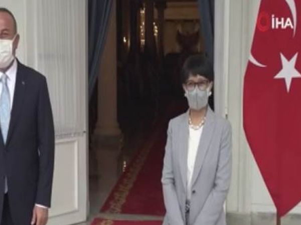 Bakan Çavuşoğlu'dan Endonezya'da Diplomatik Görüşme