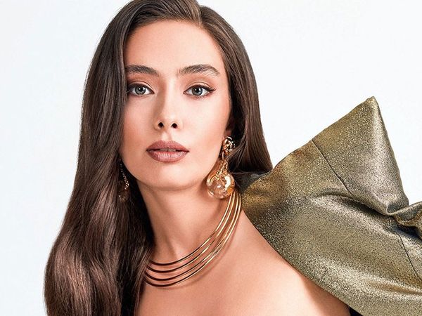 Neslihan Atagül'ün Paylaşımı Bir Milyon Beğeni Aldı