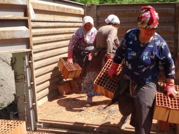 Onların Ne Anneler Ne De Kadınlar Günü Var
