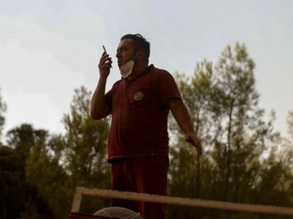 Orman İşçisinin 9 Yaşındaki Oğluyla Yaptığı Telefon Konuşması Çevredekileri Duygulandırdı