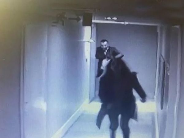 Otelin 7. katın düşerek hayatını kaybeden Ebru Cizdam'ın son görüntüleri! Otel koridorunda sürüklenerek içeriye sokuldu
