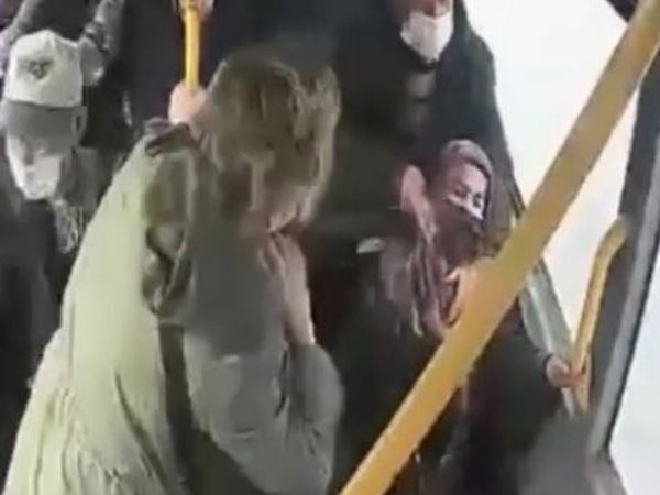 Otobüste Fenalaşan Yolcu İçin Güzergahını Değiştirdi! O Anlar Kamerada!