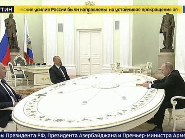 Aliyev, Paşinyan ve Putin Moskova'da Bir Araya Geldi