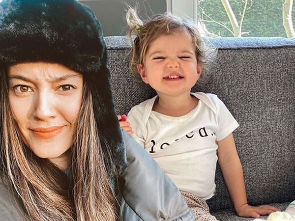 Pelin Akil, İkiz Kızlarıyla Eğlenceli Bir Video Paylaştı