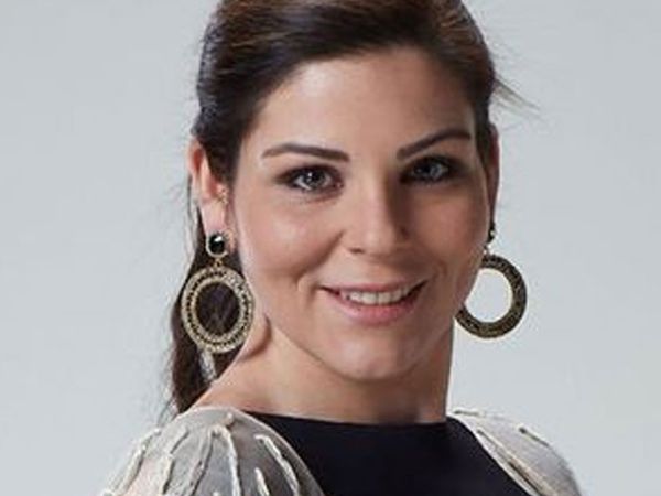 Pelin Öztekin Oryantal Şovuyla Asena'ya Meydan Okudu