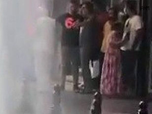 Pendik’te Korku Dolu Anlar!  İSKİ Borusu Patladı O Anlar Kaydedildi