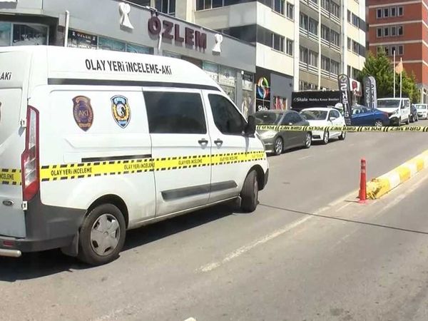 Pendik'teki Düğün salonunda kabus gibi anlar! Gündüz vakti düğün salonunda dehşeti yaşattı