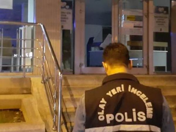 Esenler'de ATM Cihazına Saldırı!