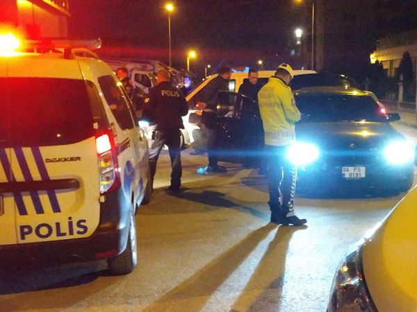 Polisin Dur İhtarına Uymadı Ortalığı Birbirine Kattı
