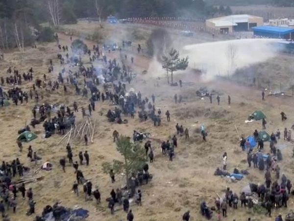 Polonya-Belarus Arasında Yaşanan Mülteci Krizi Büyüyor!