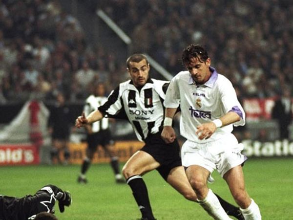 Real Madrid 1998 yılında Avrupa'nın En Büyüğü