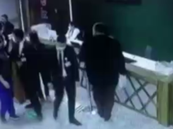 Kovid-19'dan Ölen Kişinin Yakınları Dehşet Saçtı