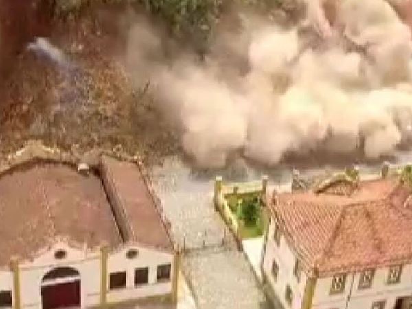 Sağanak Yağışlar Heyelana Neden Oldu: Tarihi Yapılar Toprak Altında Kaldı