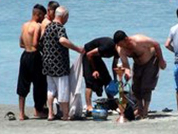 Salda Gölü’nde Bu Görüntüler Pes Dedirtti! Yasağa Rağmen Nargile İçtiler