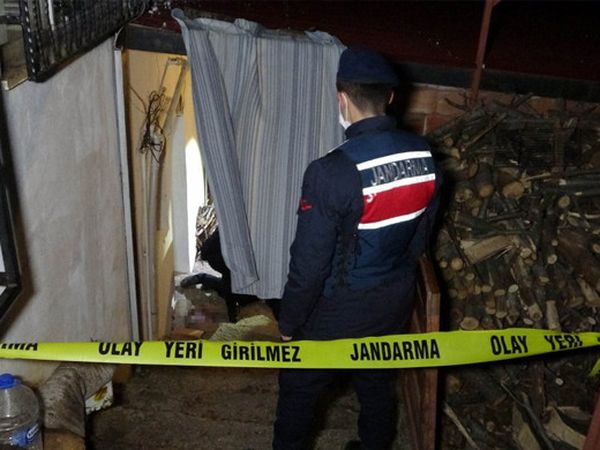 Samsun'da Ayakkabıyla Eve Girme Tartışması Kanlı Bitti!