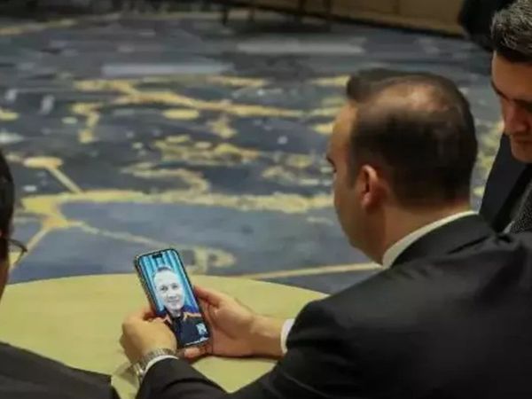 Sanayi ve Teknoloji Bakanı Kacır, Alper Gezeravcı ile görüştü: O anları sosyal medya hesabından paylaştı!