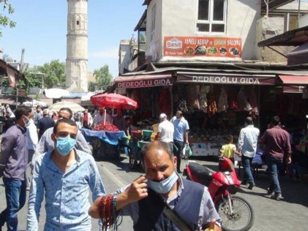 Şanlıurfa’da Vatandaşlar 40 Derece Havaya Dayanamadı