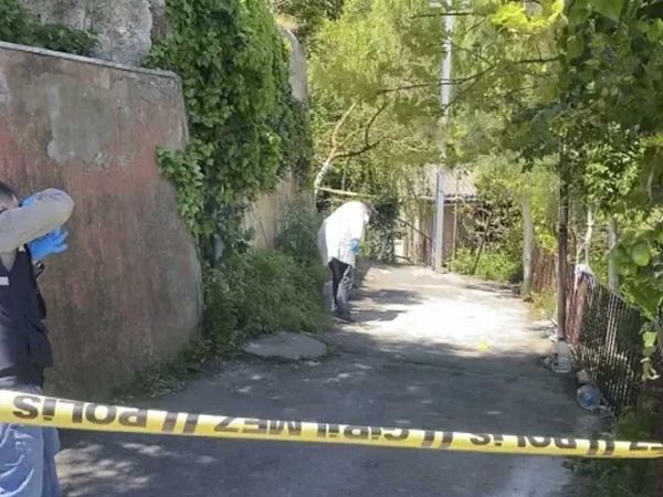 Sarıyer'de kardeş kavgası kanlı bitti: Tam 7 yerinden bıçaklanan kardeş ağır yaralandı