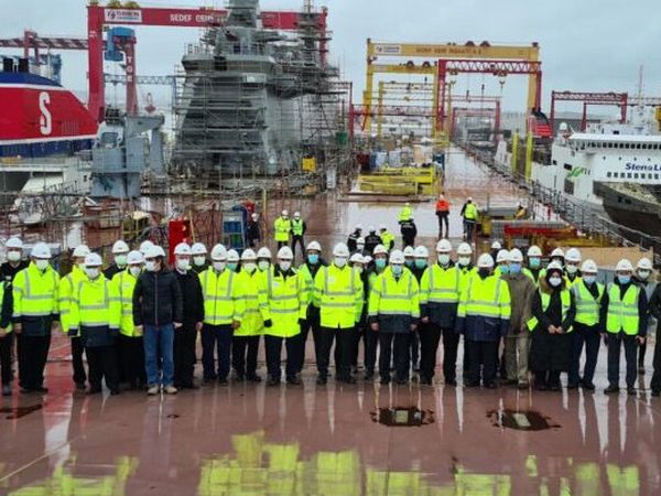 Selçuk Bayraktar TB3’ün Yuvası TCG ANADOLU’ya Ziyaret Gerçekleştirdi