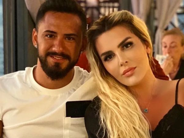 Selin Ciğerc'nin bikinili videosuna eşinden yorum