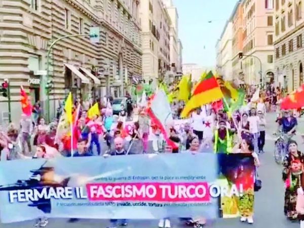 Sempatizanlar provokasyona devam ediyor! PKK paçavraları şimdi de Roma sokaklarında