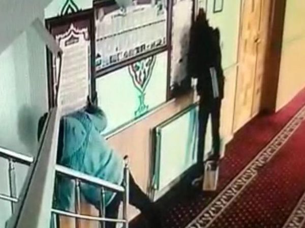 Şeyh Abdulkadir Geylani Camii'nde Dolandırıcılık Anları