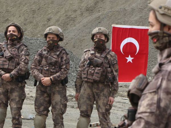 Şırnak'ta Kadın Özel Harekat Ekiplerinin Operasyon Anı