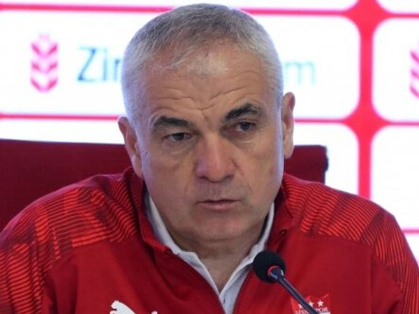 Sivasspor Teknik Direktörü Rıza Çalımbay, Ziraat Türkiye Kupası'nda Alanyaspor'u eleyerek finale çıktıkları maç sonrası