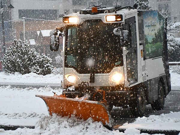 Sivas'ta Kar Yağışı Birçok Köy Yolunu Kapadı