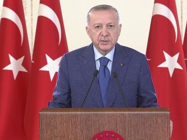 Son Dakika: Cumhurbaşkanı Recep Tayyip Erdoğan: 200 Milyar Dolarla İhracat Rekoru Bekliyoruz