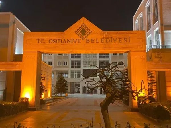Son Dakika: Osmaniye Belediye Başkanlığı Binasına Silahlı Saldırı!