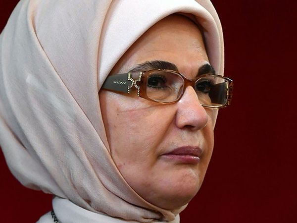 Sputnik, Atıklarla İlgili Yaptığı Haber Nedeni İle Emine Erdoğan'dan Özür Diledi!